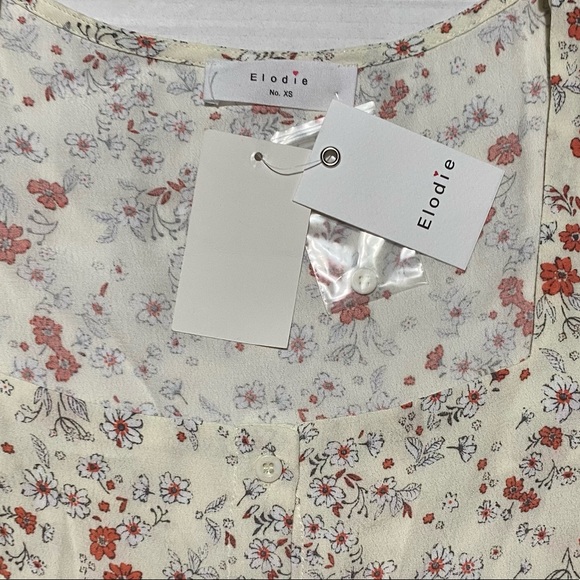 short sleeve blouse, puffed sleeves, floral ditzy print, lightweight very pretty - Picture 12 of 14